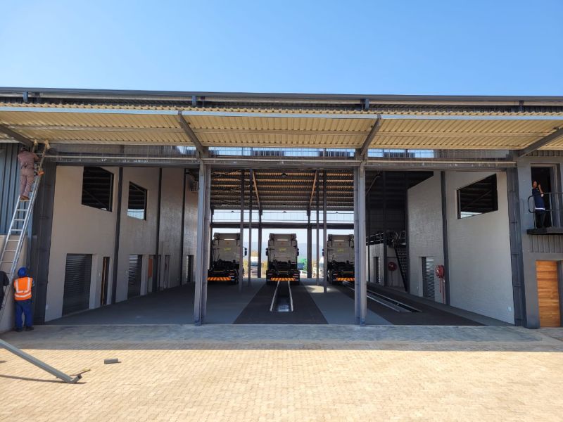 Commercial gutter installation